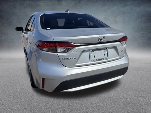 Used 2022 Toyota Corolla LE image 18