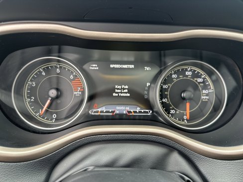 Used 2016 Jeep Cherokee Limited image 17
