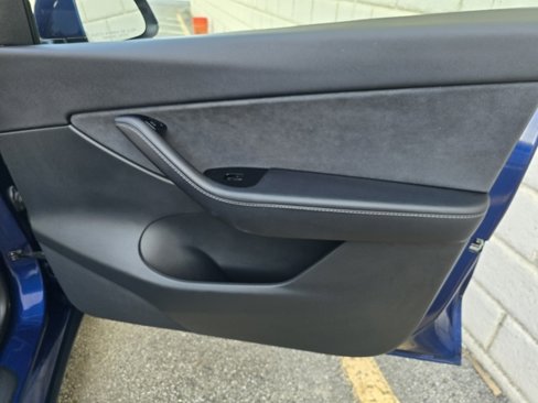 Used 2020 Tesla Model Y Long Range image 41