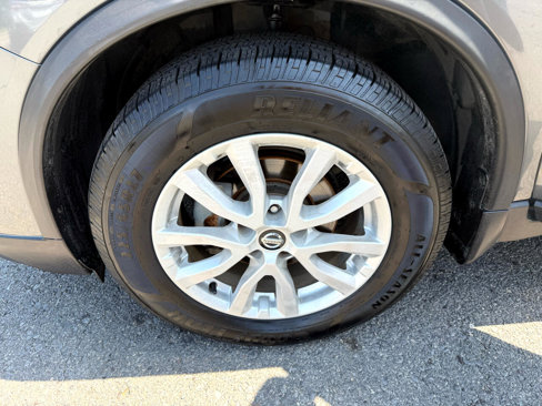 Used 2017 Nissan Rogue SV image 41