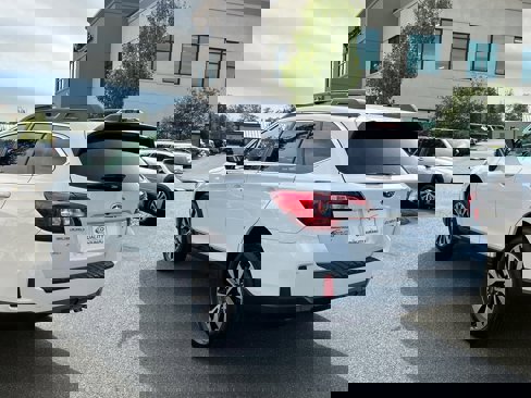 Used 2016 Subaru Outback 3.6R Limited image 2