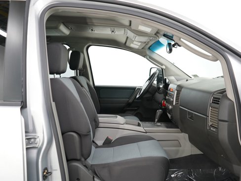 Used 2004 Nissan Titan SE image 10
