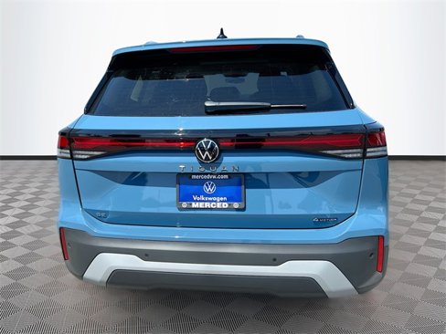 New 2025 Volkswagen Tiguan SE image 6