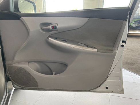 Used 2012 Toyota Corolla LE image 23