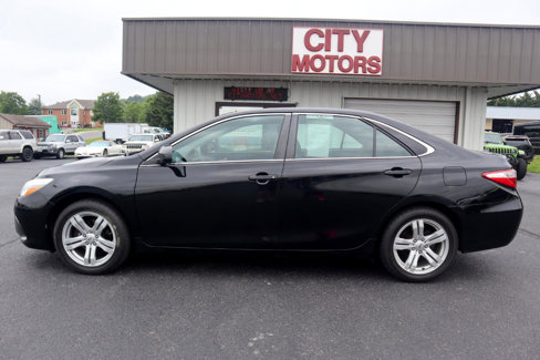 Used 2015 Toyota Camry LE image 10