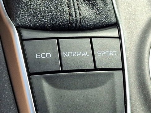 Used 2023 Toyota Camry LE image 23