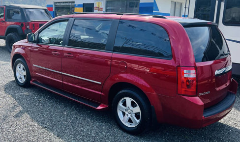 Used 2009 Dodge Grand Caravan SXT image 5