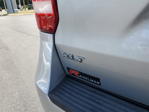 Used 2019 Ford Expedition XLT w/ Equipment Group 201A image 6