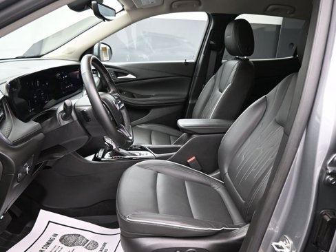 Used 2024 Buick Encore GX Avenir w/ Avenir Technology Package image 8
