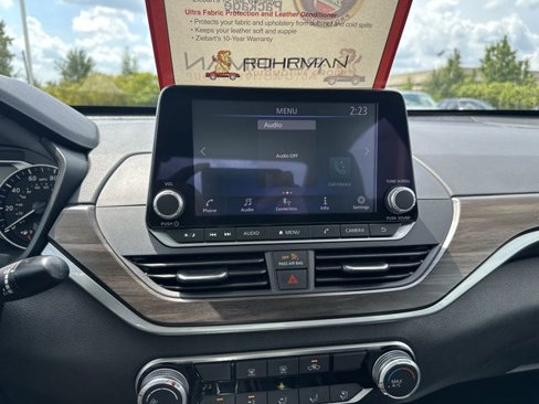 Certified 2023 Nissan Altima 2.5 SV image 14