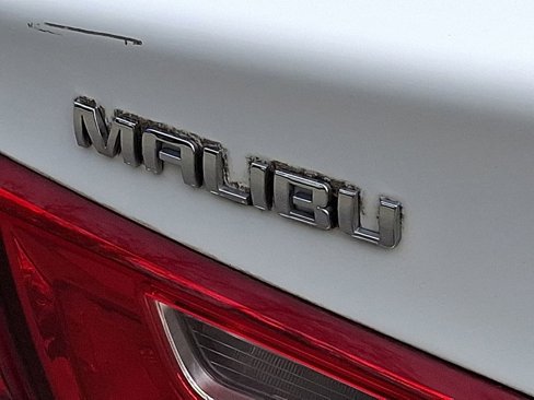 Used 2016 Chevrolet Malibu LT image 23