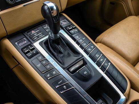 Used 2018 Porsche Macan image 23