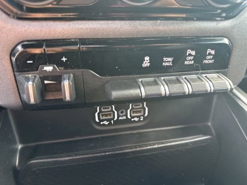 Used 2020 RAM 1500 Big Horn image 32