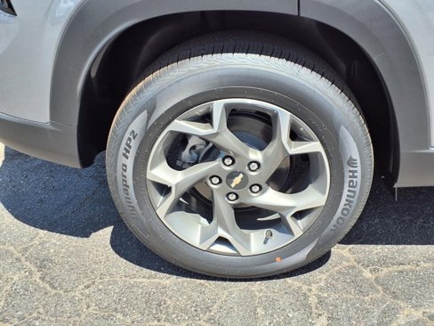 New 2025 Chevrolet Trax LT w/ Driver Confidence Package image 4