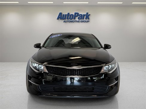 Used 2018 Kia Optima LX w/ 17" Alloy Wheels Package image 2