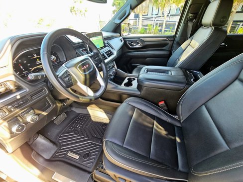 Used 2024 GMC Yukon SLT image 7