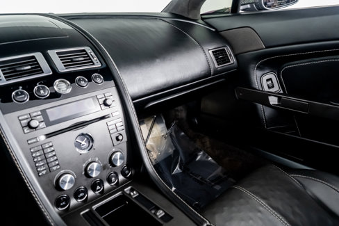 Used 2008 Aston Martin V8 Vantage Roadster image 40