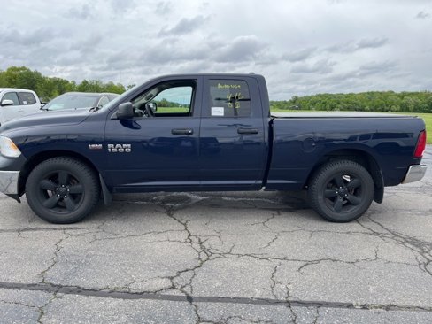 Used 2017 RAM 1500 Express image 2