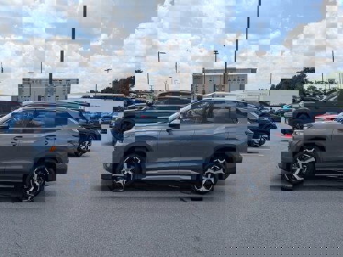 New 2025 Volkswagen Tiguan SE image 6