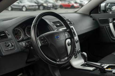 Used 2013 Volvo C70 T5 image 17