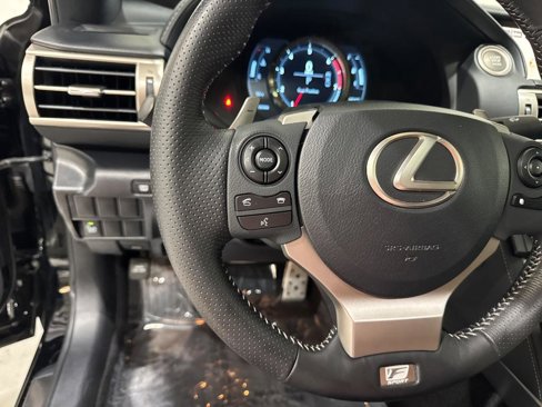 Used 2016 Lexus IS 200t image 34