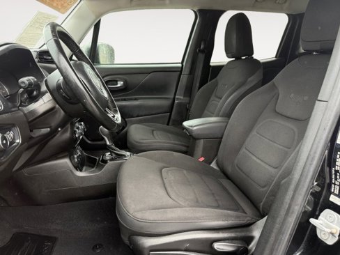 Used 2017 Jeep Renegade Altitude image 6