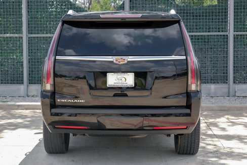 Used 2016 Cadillac Escalade Luxury image 13