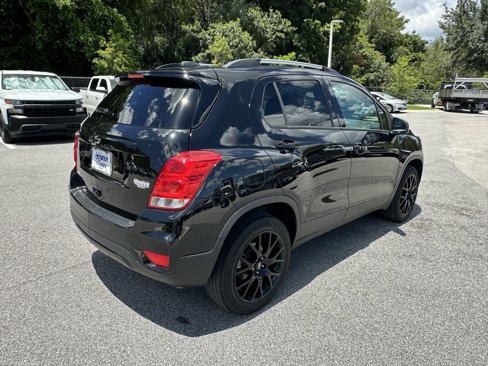 Certified 2022 Chevrolet Trax LT w/ Midnight Edition image 10