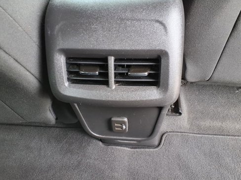 Used 2019 Chevrolet Equinox LT image 16
