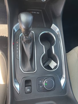 Used 2022 Chevrolet Traverse LT image 17
