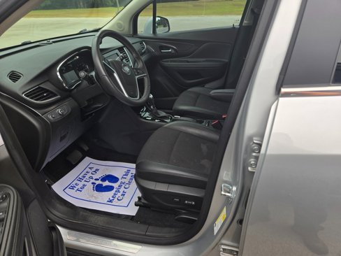 Used 2022 Buick Encore Preferred w/ Safety Package image 7