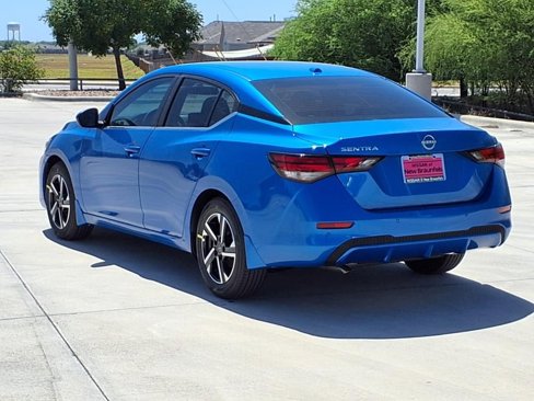 New 2025 Nissan Sentra SV image 4