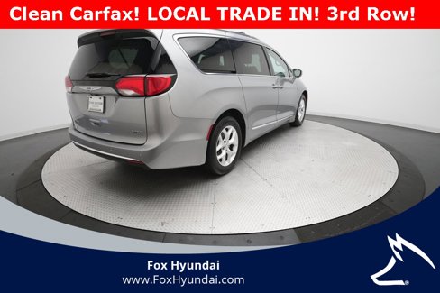 Used 2020 Chrysler Pacifica Limited image 37