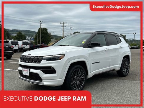 Used 2022 Jeep Compass High Altitude image 1