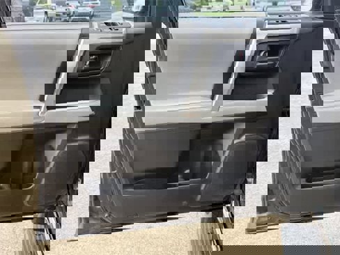 Used 2011 Toyota 4Runner Limited image 8