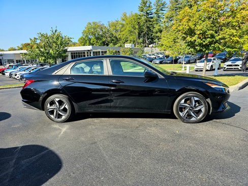 Used 2023 Hyundai Elantra SEL w/ Convenience Package image 8
