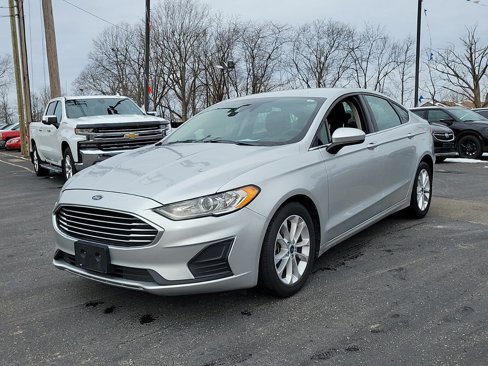 Used 2019 Ford Fusion SE image 2