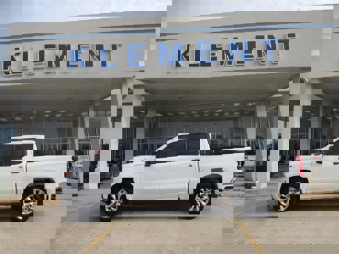 Used 2021 Chevrolet Silverado 1500 Custom image 1