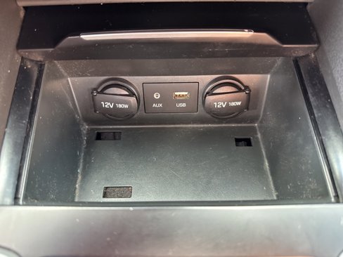 Used 2018 Hyundai Elantra SE image 31