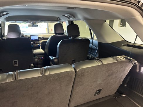 Used 2022 Ford Explorer Limited image 25