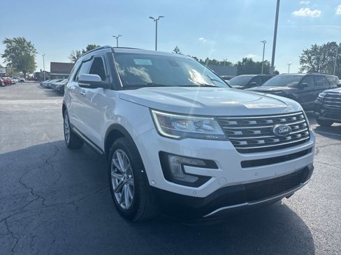 Used 2017 Ford Explorer Limited w/ Equipment Group 301A image 4