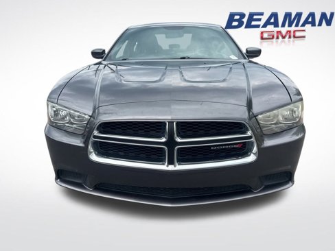 Used 2014 Dodge Charger SE image 2
