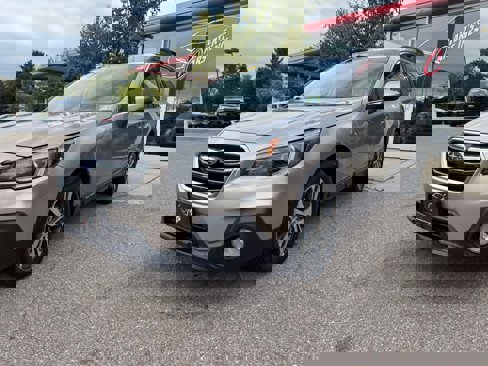 Used 2019 Subaru Outback 3.6R Limited image 1