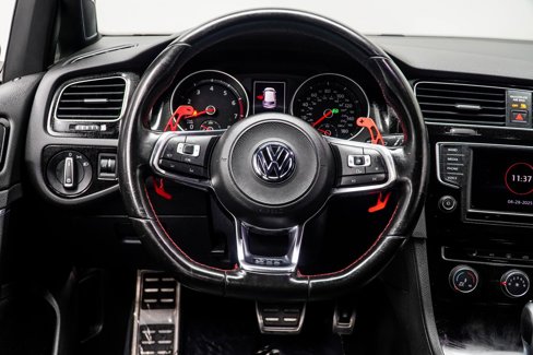 Used 2017 Volkswagen GTI Sport image 15