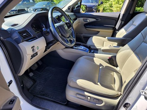 Used 2022 Honda Pilot Touring image 9