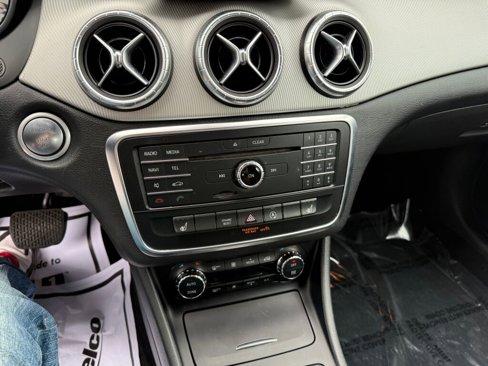 Used 2016 Mercedes-Benz CLA 250 4MATIC image 14