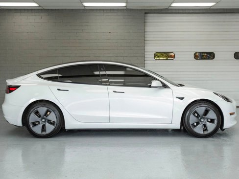 Used 2021 Tesla Model 3 Standard Range Plus image 5