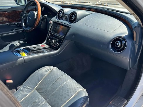 Used 2015 Jaguar XJ L Portfolio image 13