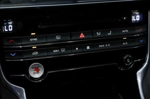 Used 2017 Jaguar XE Prestige image 24