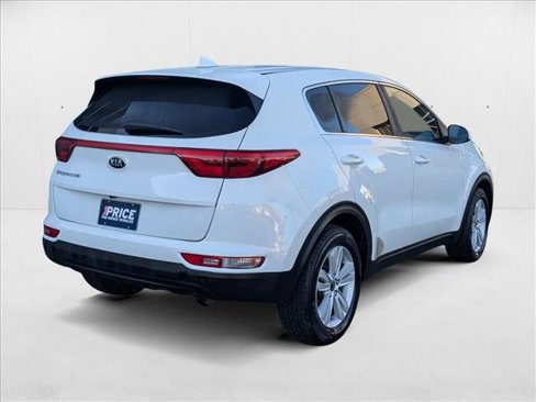 Used 2018 Kia Sportage LX image 5